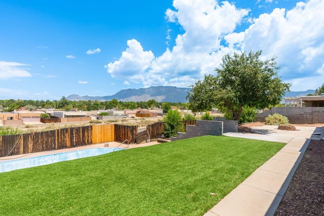8901 Osuna Road NE, Albuquerque, NM 87111