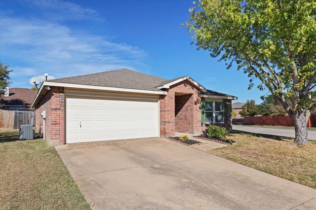 931 Dunkirk Lane, Arlington, TX 76017
