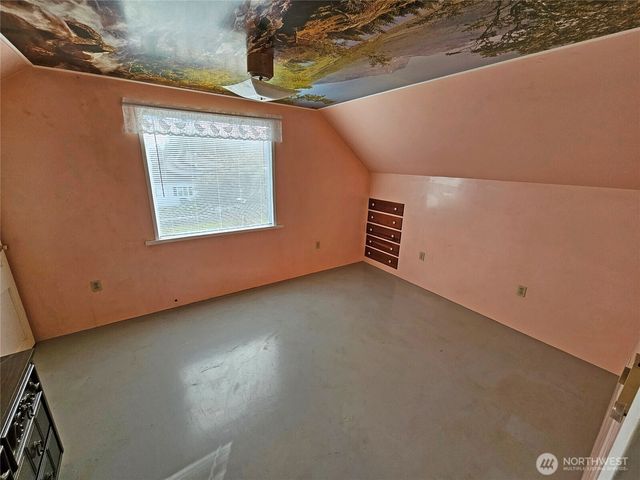 120 S Park, Oakville, WA 98568