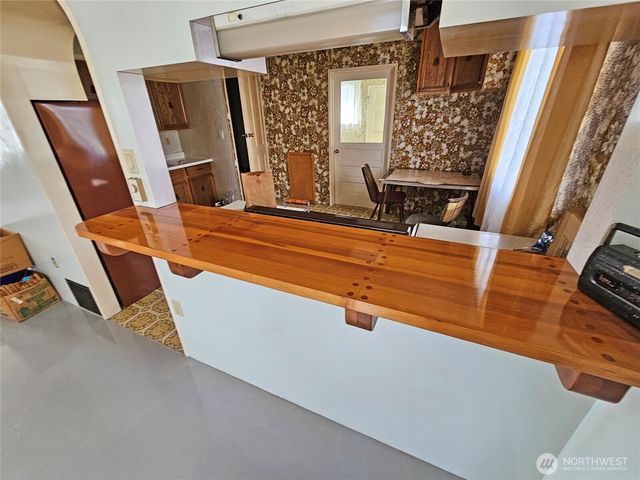 120 S Park, Oakville, WA 98568