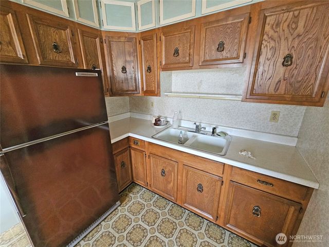 120 S Park, Oakville, WA 98568