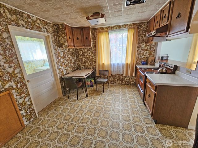 120 S Park, Oakville, WA 98568