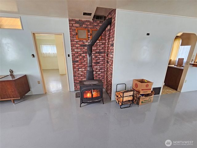 120 S Park, Oakville, WA 98568