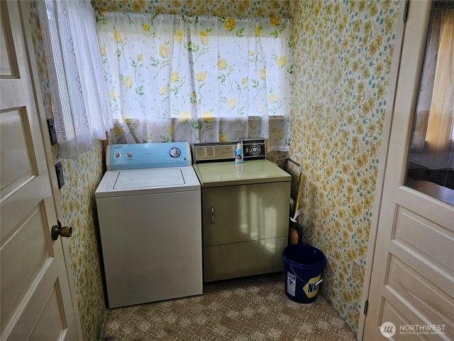 120 S Park, Oakville, WA 98568