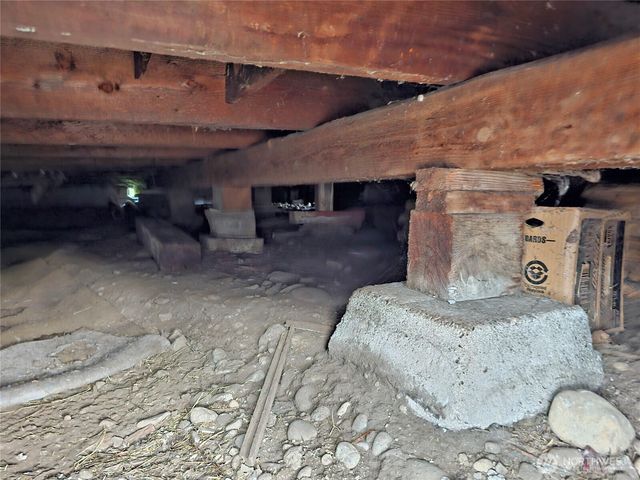 120 S Park, Oakville, WA 98568