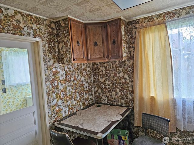 120 S Park, Oakville, WA 98568