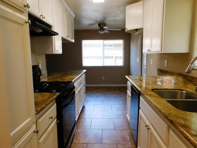 3832 E Ashcroft Ave, Fresno, CA 93726
