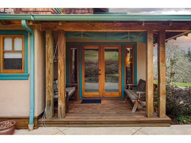 4040 SOUTHPOINTE Dr, Eugene, OR 97405