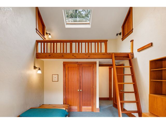 4040 SOUTHPOINTE Dr, Eugene, OR 97405