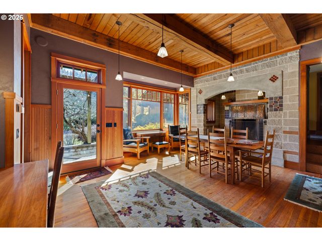 4040 SOUTHPOINTE Dr, Eugene, OR 97405