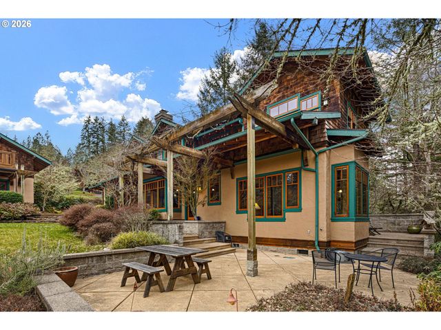 4040 SOUTHPOINTE Dr, Eugene, OR 97405