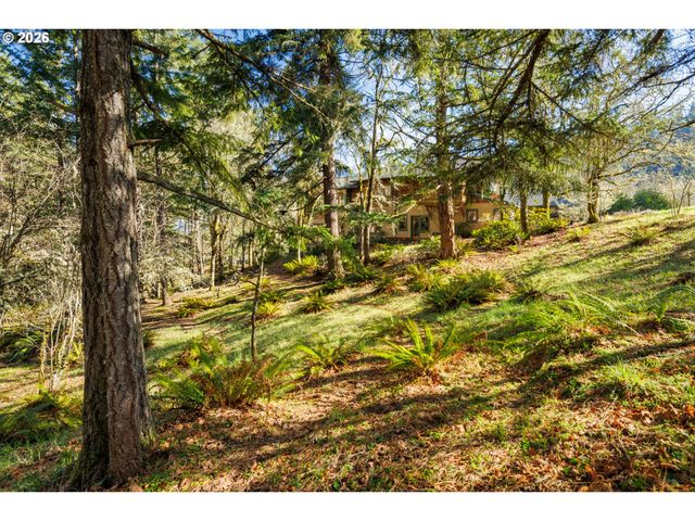 4040 SOUTHPOINTE Dr, Eugene, OR 97405