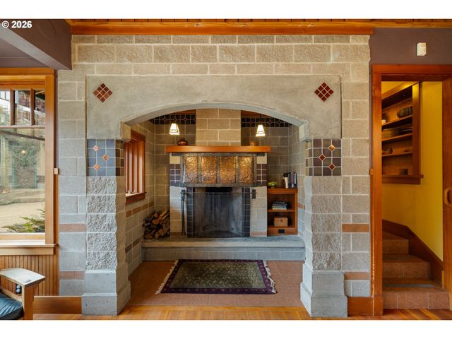 4040 SOUTHPOINTE Dr, Eugene, OR 97405