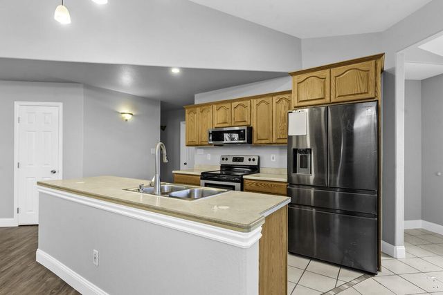 686 N Mancos Dr, Pueblo West, CO 81008