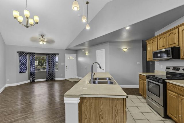 686 N Mancos Dr, Pueblo West, CO 81008