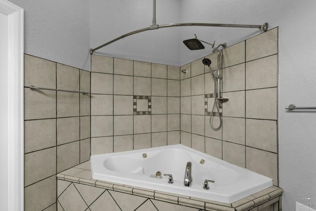 686 N Mancos Dr, Pueblo West, CO 81008