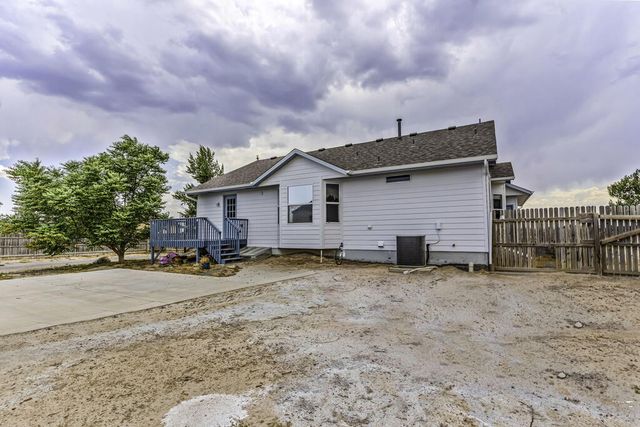 686 N Mancos Dr, Pueblo West, CO 81008