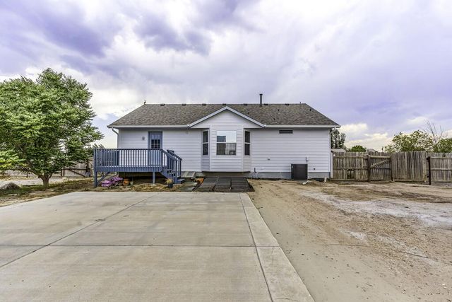 686 N Mancos Dr, Pueblo West, CO 81008