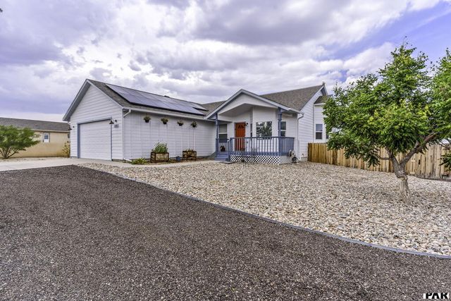 686 N Mancos Dr, Pueblo West, CO 81008
