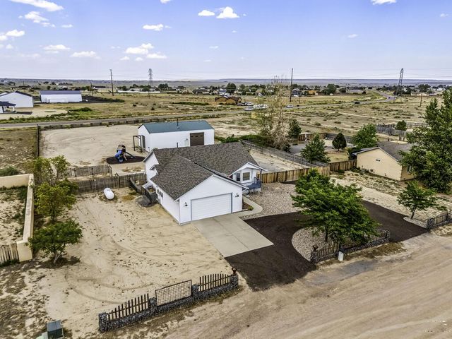 686 N Mancos Dr, Pueblo West, CO 81008