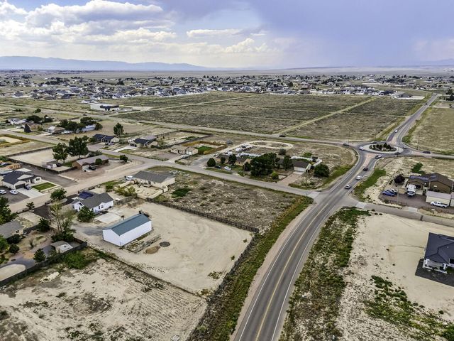 686 N Mancos Dr, Pueblo West, CO 81008