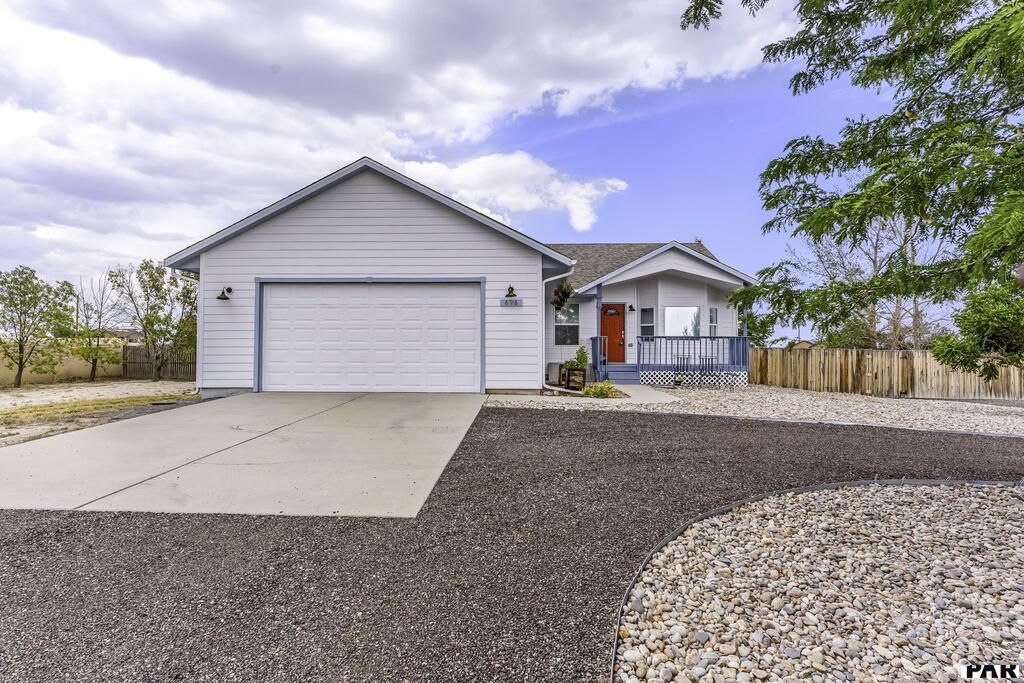 686 N Mancos Dr, Pueblo West, CO 81008