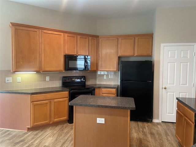302 Crabapple Drive, Wylie, TX 75098