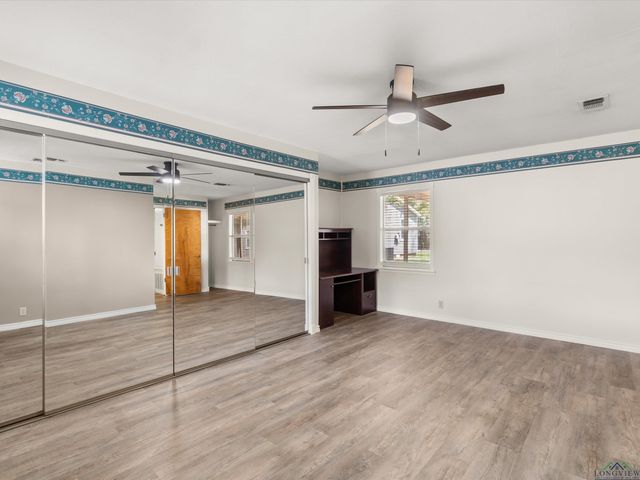 210 GILBERT ST, Lone Star, TX 75568