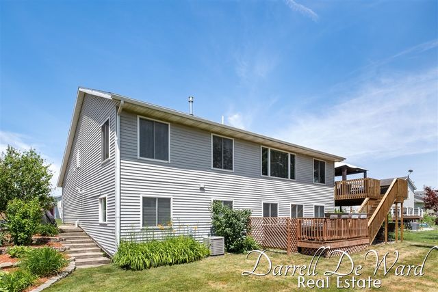 440 Sunbrook Street, Grand Rapids, MI 49508