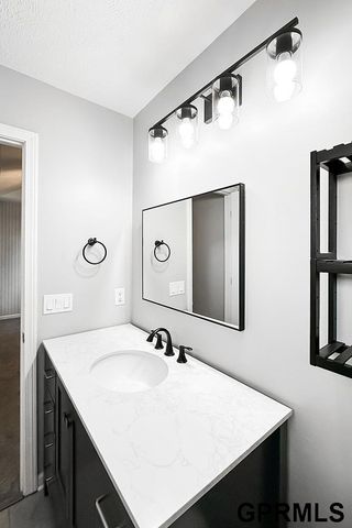 7914 S 151st Avenue, Omaha, NE 68138