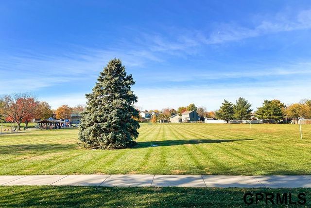 7914 S 151st Avenue, Omaha, NE 68138