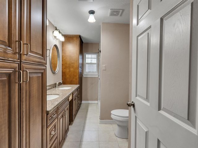 8639 Hinman Street, Houston, TX 77061
