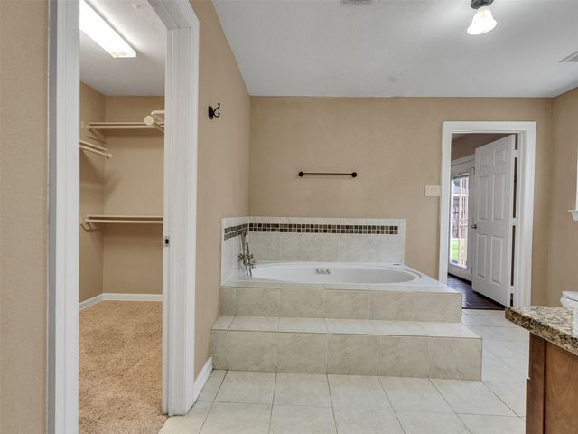 8639 Hinman Street, Houston, TX 77061