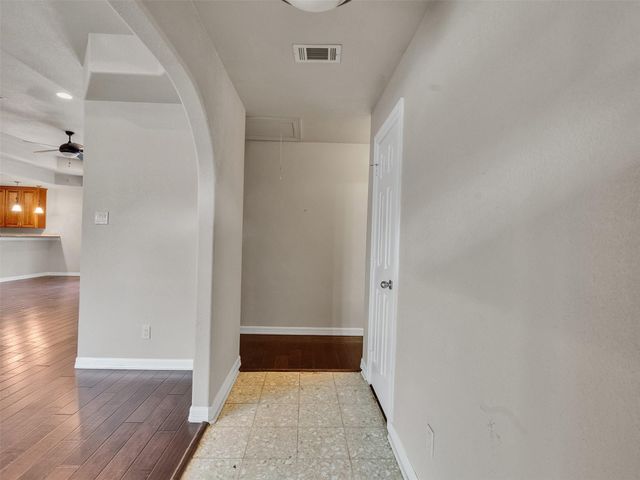 8639 Hinman Street, Houston, TX 77061