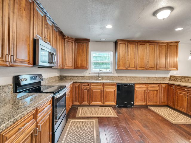 8639 Hinman Street, Houston, TX 77061