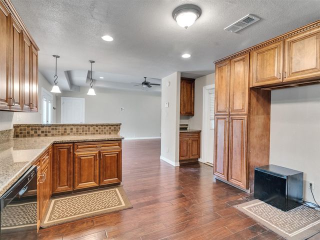 8639 Hinman Street, Houston, TX 77061
