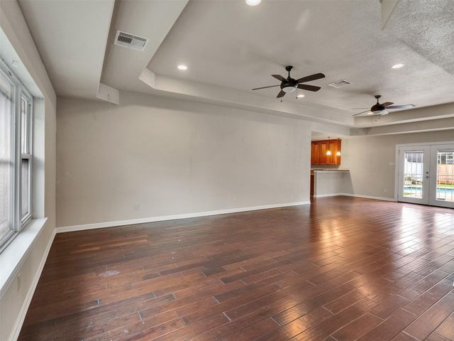 8639 Hinman Street, Houston, TX 77061
