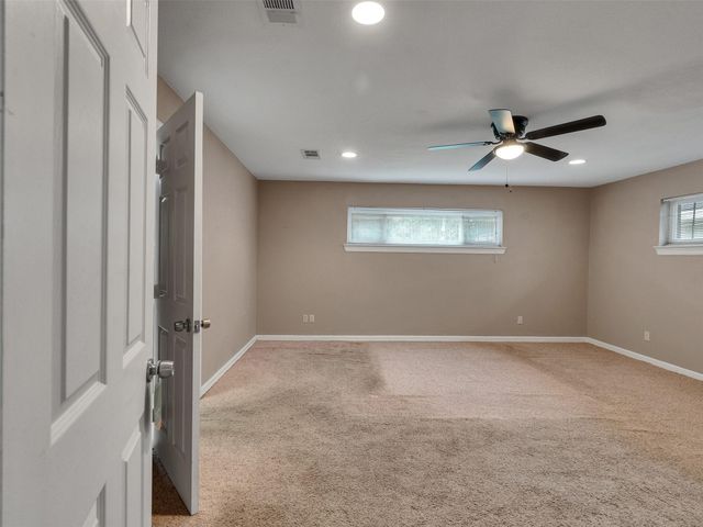 8639 Hinman Street, Houston, TX 77061