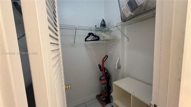 100 Lincoln Rd 1118, Miami Beach, FL 33139