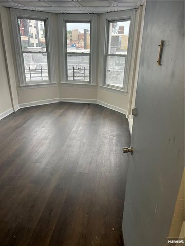 599 Bloomfield Avenue 1, Bloomfield, NJ 07003