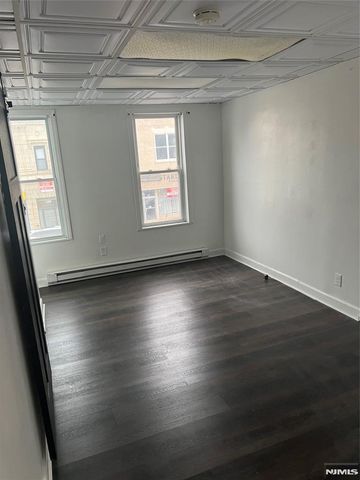 599 Bloomfield Avenue 1, Bloomfield, NJ 07003