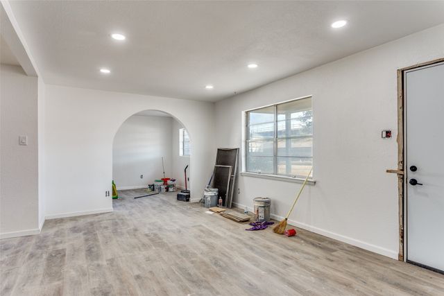 1708 S Cravens Road, Fort Worth, TX 76112