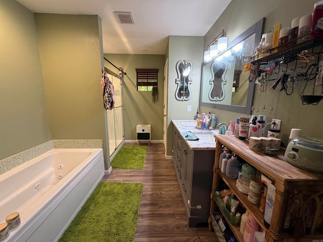 7707 Samples Road, Benton, AR 72019