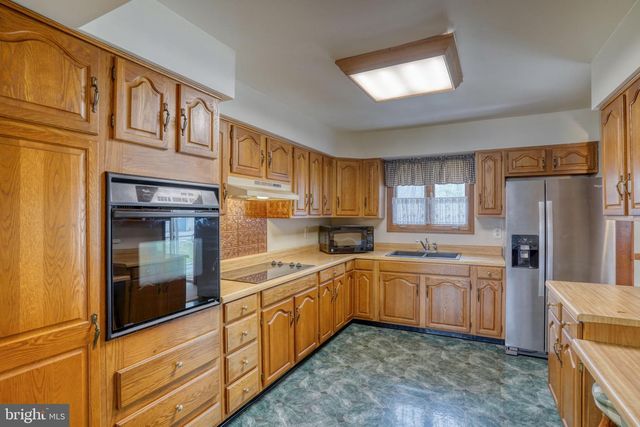 3384 PEARSONS CORNER RD, Dover, DE 19904