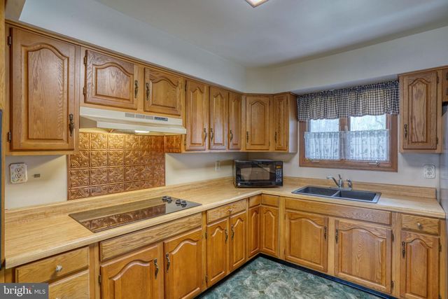 3384 PEARSONS CORNER RD, Dover, DE 19904