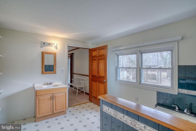 3384 PEARSONS CORNER RD, Dover, DE 19904