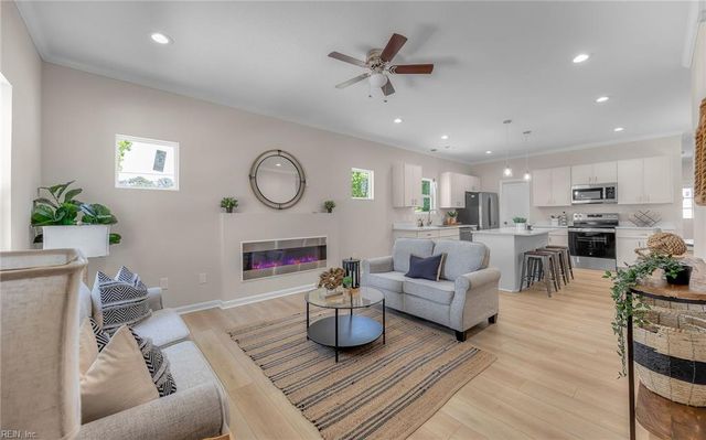 2130 Berkley AVE, Chesapeake, VA 23324