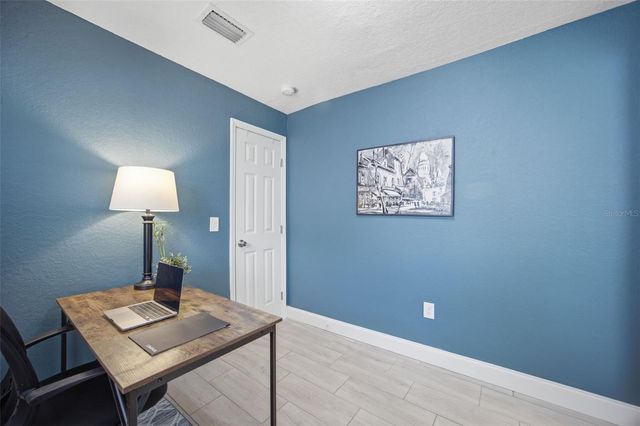 1109 E NEW ORLEANS AVENUE, Tampa, FL 33603