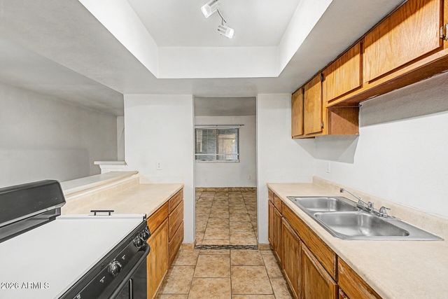 18202 N CAVE CREEK Road NW 224, Phoenix, AZ 85032
