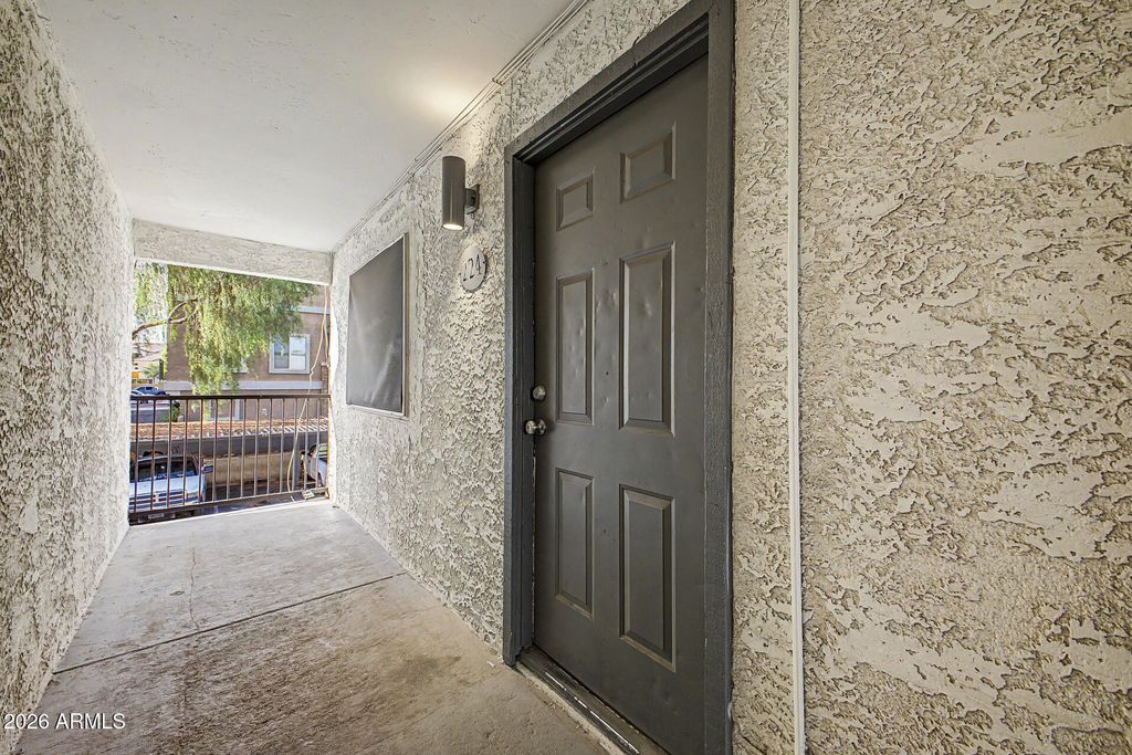 18202 N CAVE CREEK Road NW 224, Phoenix, AZ 85032